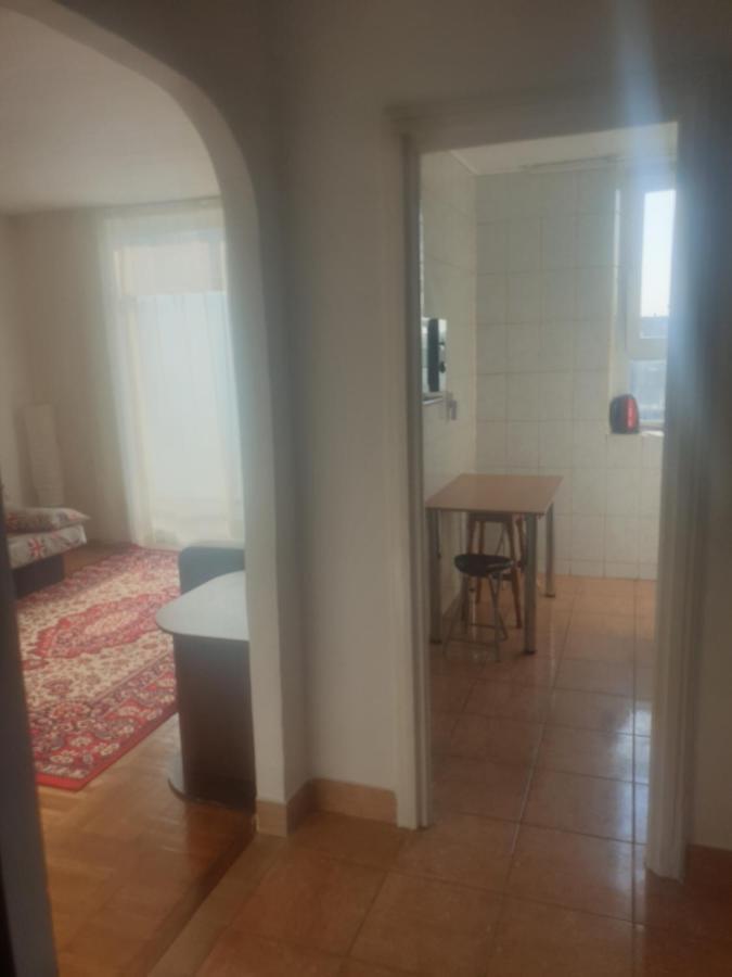 Two Rooms Central Bukarest Exterior foto
