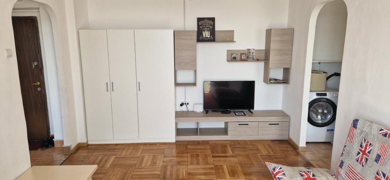 Two Rooms Central Bukarest Exterior foto
